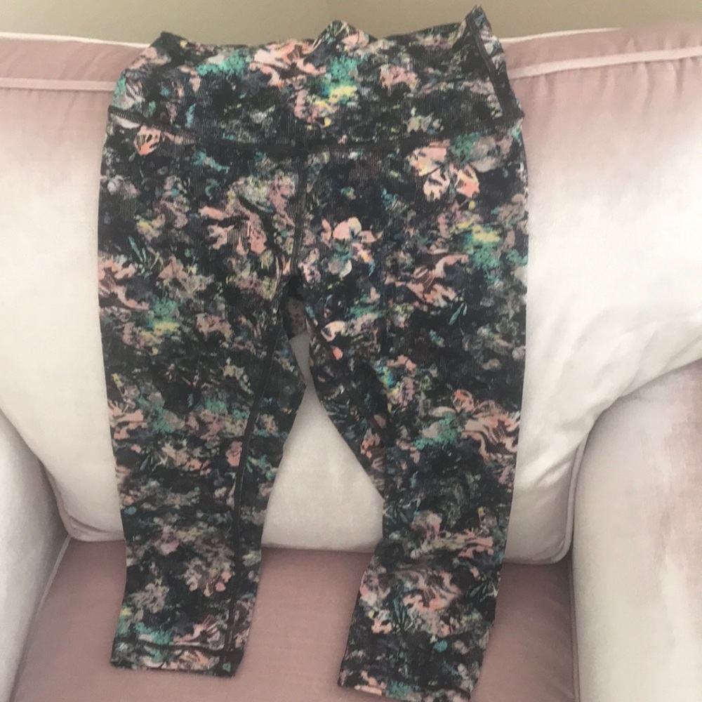 Lululemon cropped leggings